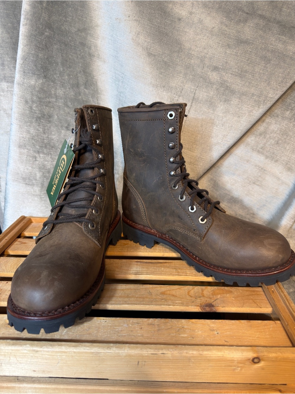 Chippewa Classic 2.0 Elect. Hazard Round Toe Mens Brown  Work Boot. Size 9.5EE